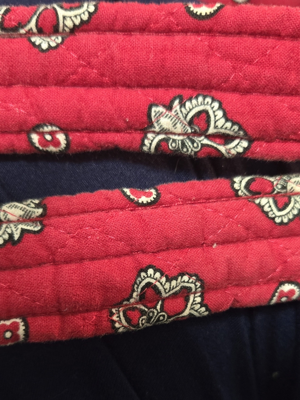 Quilted Vera Bradley Large Duffel Red Bandana **Retired** - Picture 5 of 5